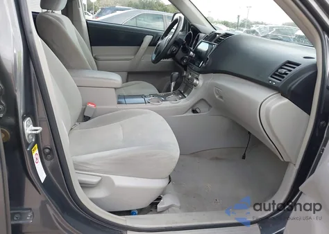 2010 Toyota Highlander Base V6 from USA, damaged, VIN 5TDZK3EHXAS014696